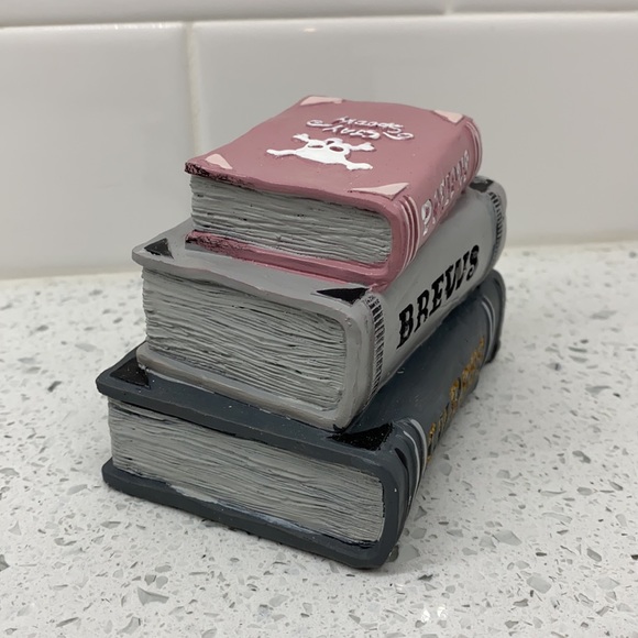 NWT Target Halloween 2021 Spooky Books - Picture 4 of 7